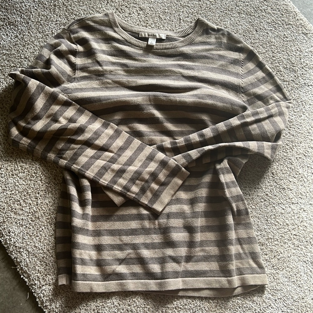Crew neck sweater
